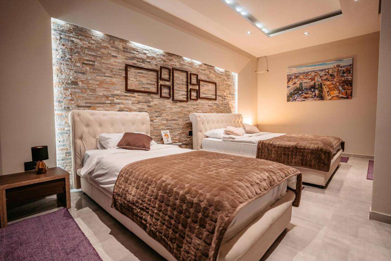 Magico Rooms & Apartments นิส ภายนอก รูปภาพ